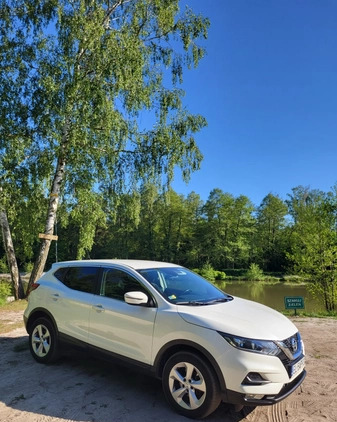 Nissan Qashqai cena 61800 przebieg: 95000, rok produkcji 2018 z Ozorków małe 106